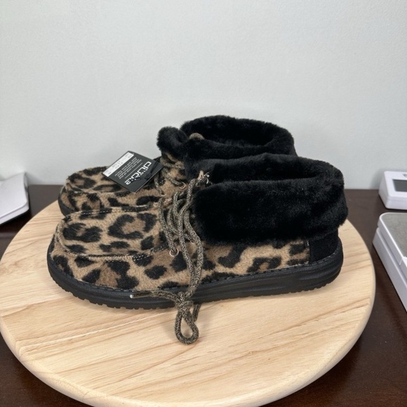 Hey Dude Britt Leo Nut Ankle Bootie Leopard Print Slip On Shoes Women's Sz 8 NEW - Picture 3 of 6